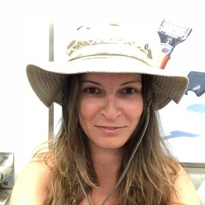 Meet your Posher, Mira